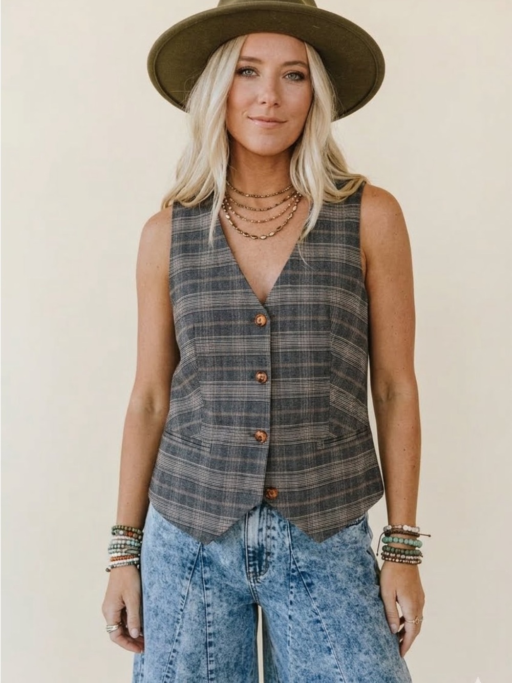 Autres Filles Plaid Gray Button-Front Women's Vest Top